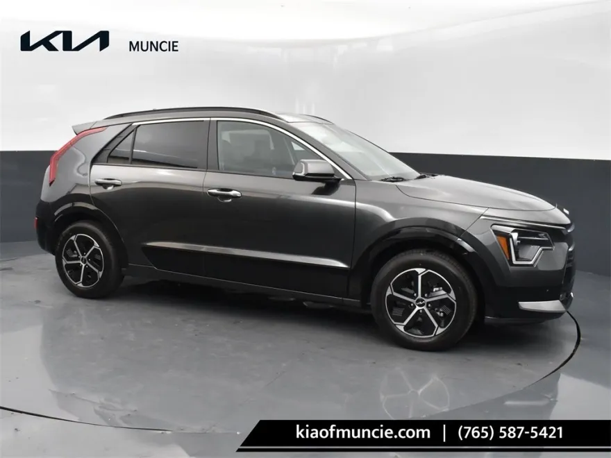 2025 Kia Niro SX photo 1