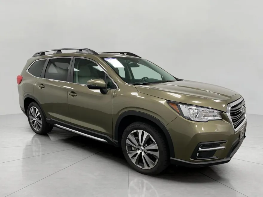 2022 Subaru Ascent Limited photo 1