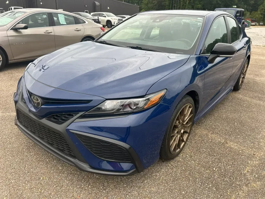 2024 Toyota Camry SE photo 1