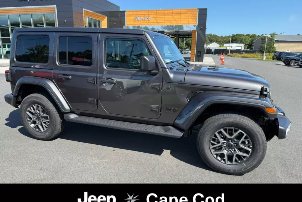 2025 Jeep Wrangler Sahara photo 1