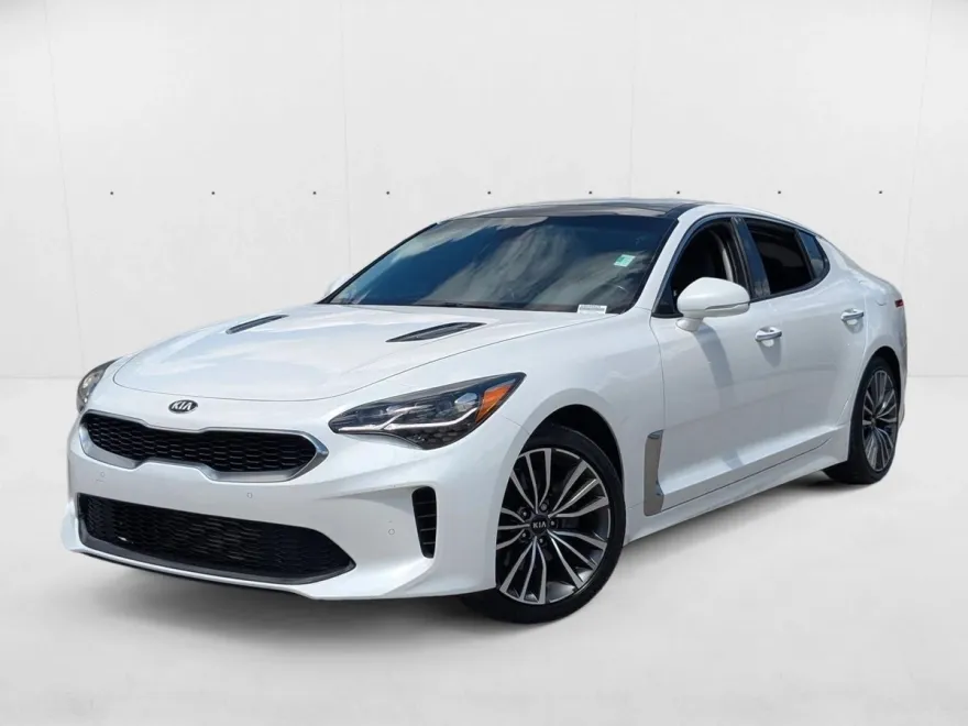 2019 Kia Stinger photo 1