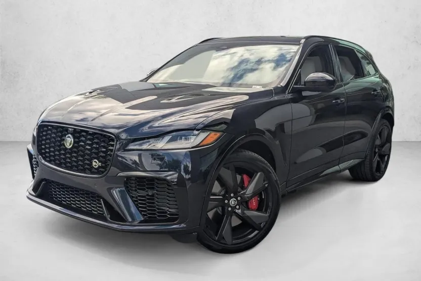 2025 Jaguar F-PACE SVR photo 1