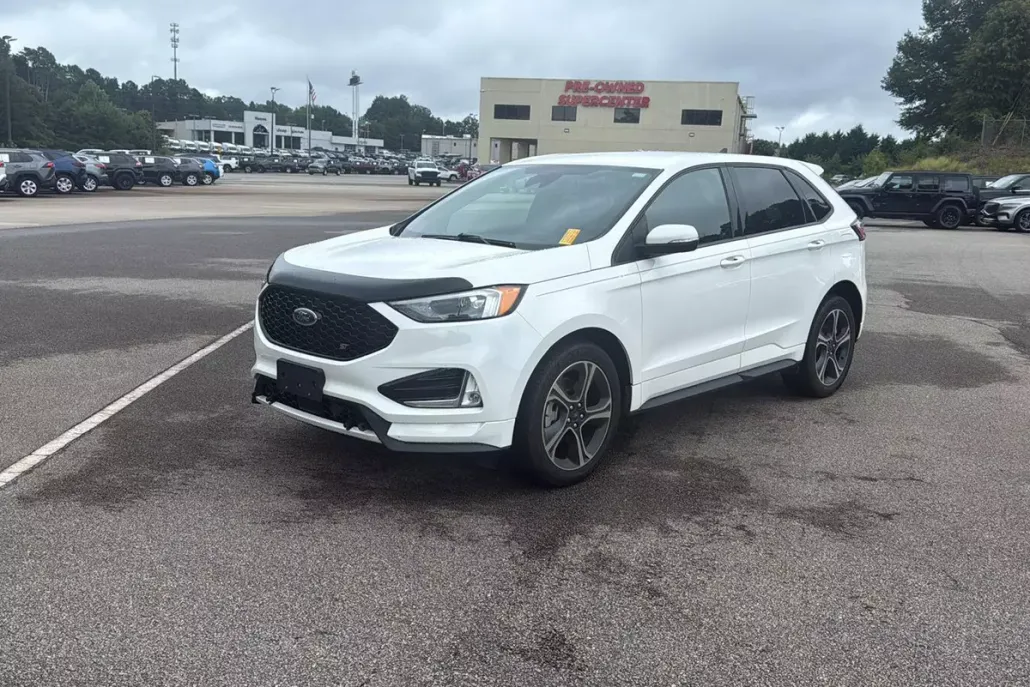 2021 Ford Edge ST photo 1