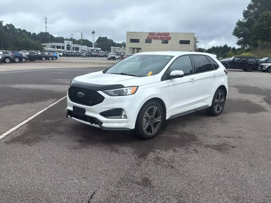 2021 Ford Edge ST photo 1