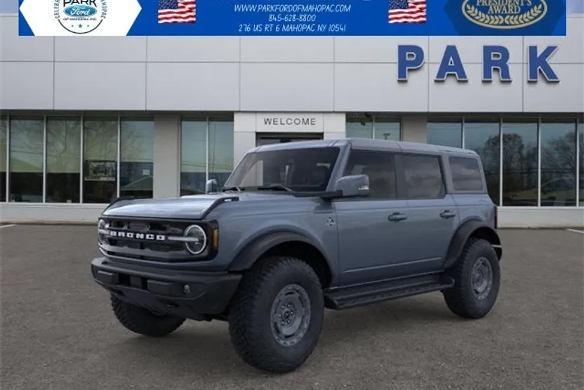 2025 Ford Bronco Outer Banks photo 1