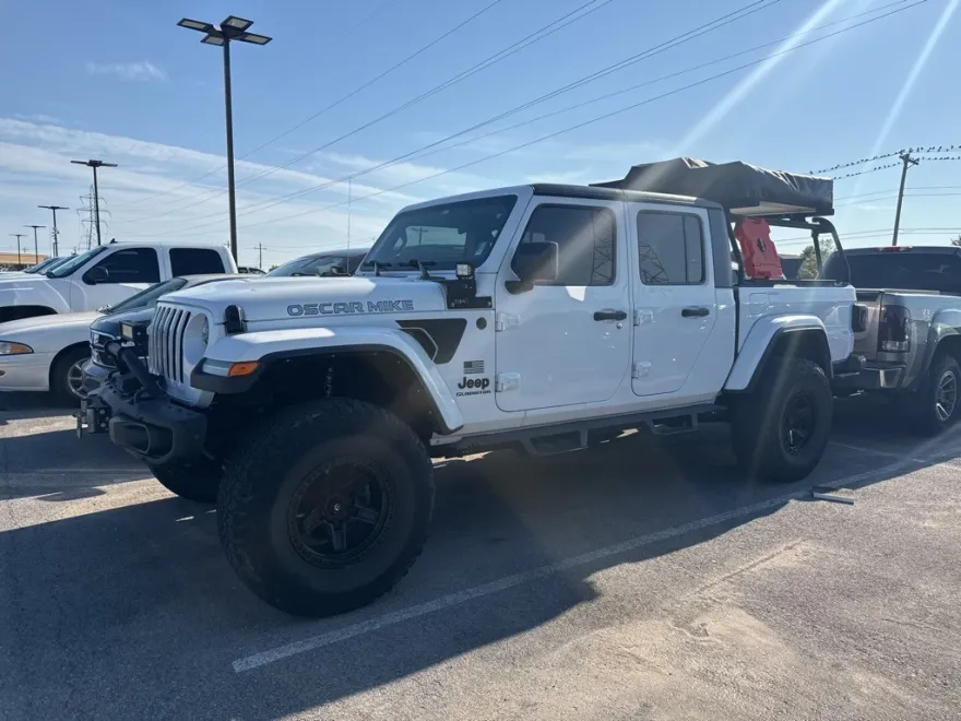 2021 Jeep Gladiator Sport photo 1