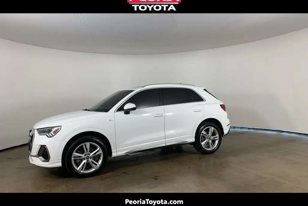 2021 Audi Q3 S line Premium Plus photo 1