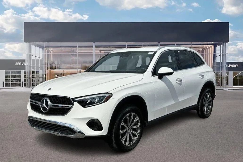 2023 Mercedes Benz GLC 300 4MATIC photo 1