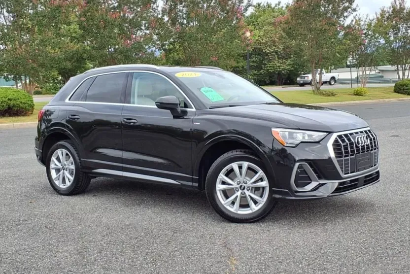 2021 Audi Q3 S line Premium 45 TFSI photo 1