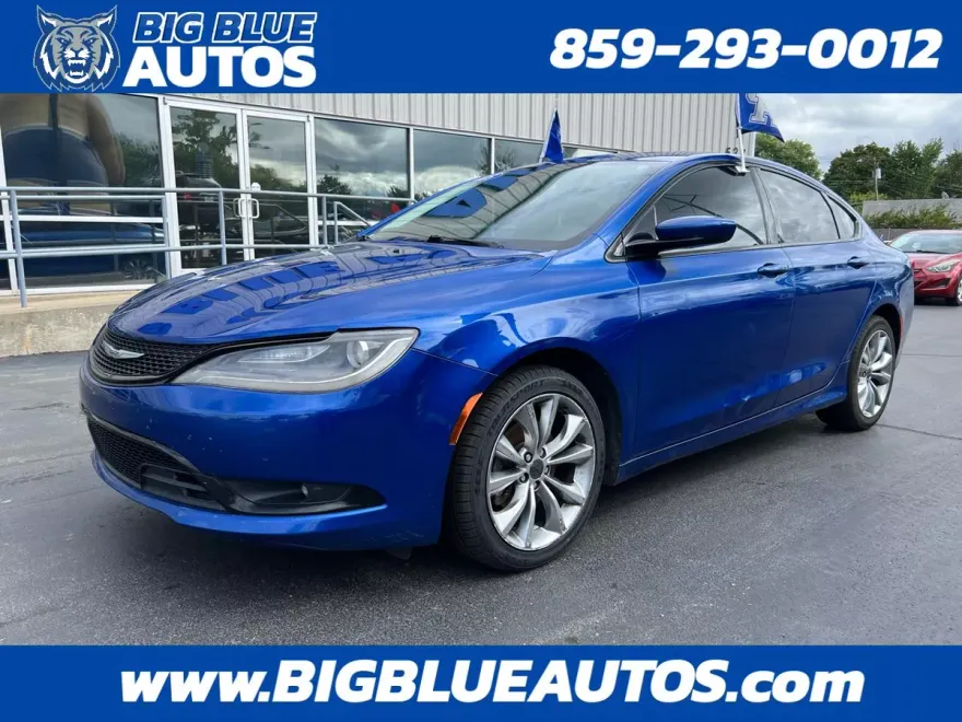 2015 Chrysler 200 S photo 1