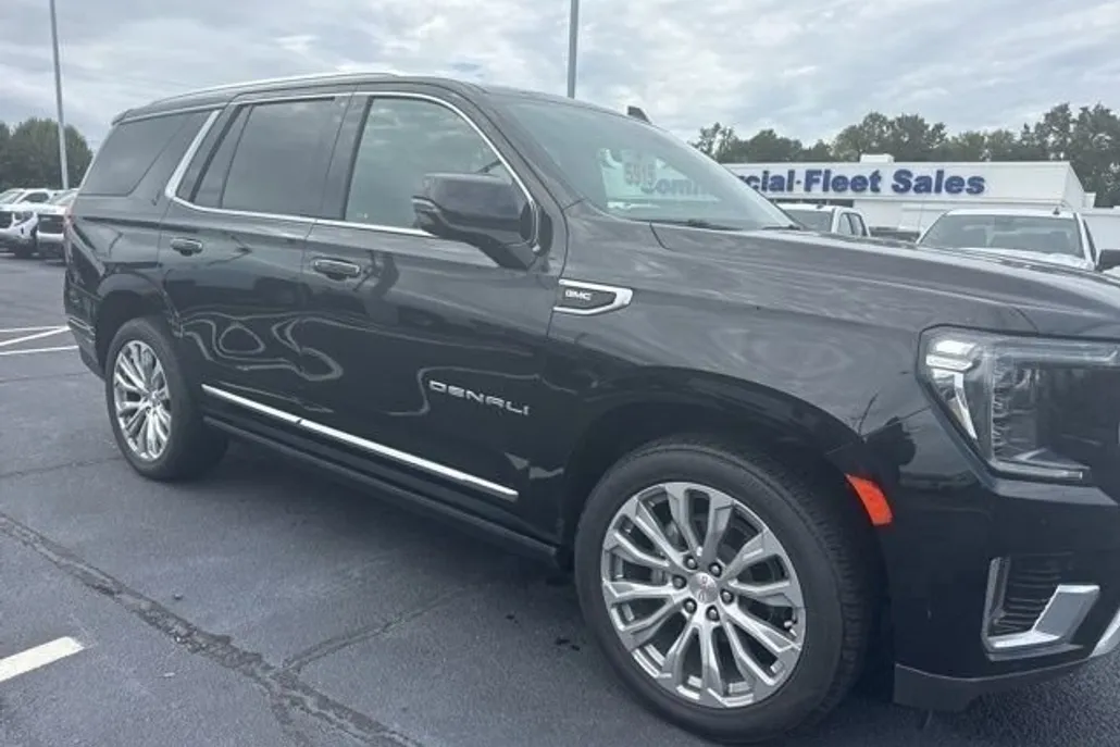 2022 Gmc Yukon Denali photo 1
