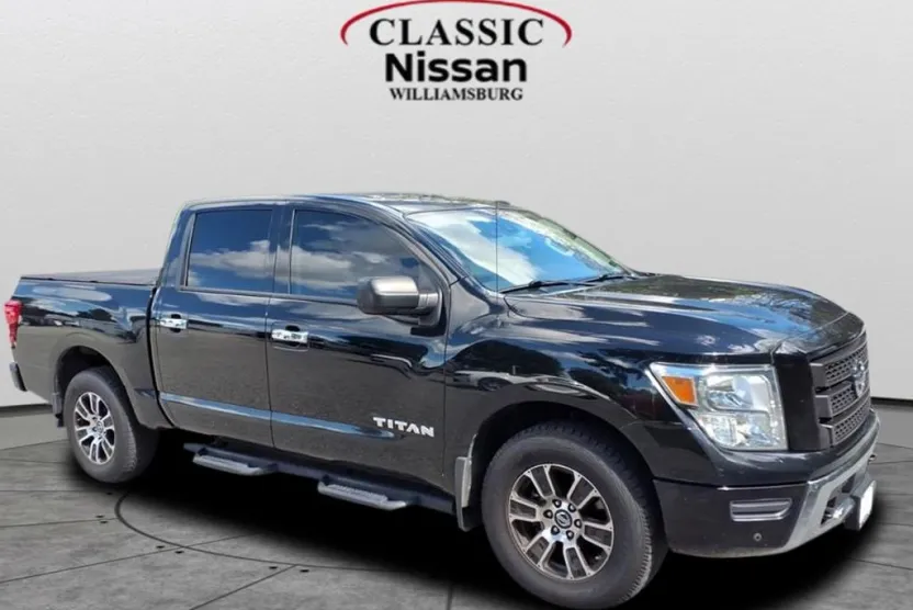 2021 Nissan Titan SV photo 1