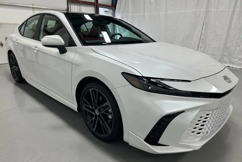 2025 Toyota Camry XSE photo 1