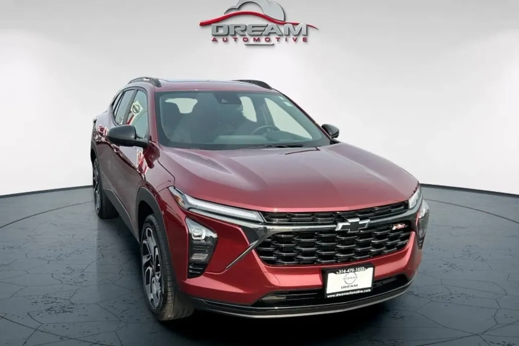 2024 Chevrolet Trax photo 1