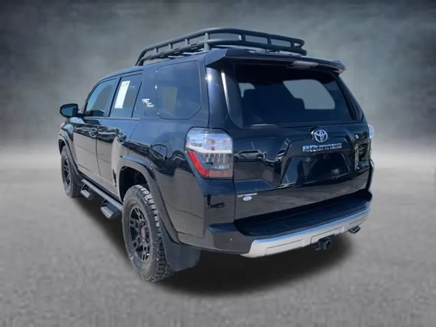 2022 Toyota 4Runner TRD Off-Road Premium photo 1