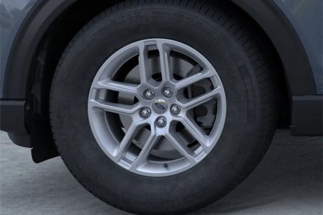 2025 Ford Explorer photo 1