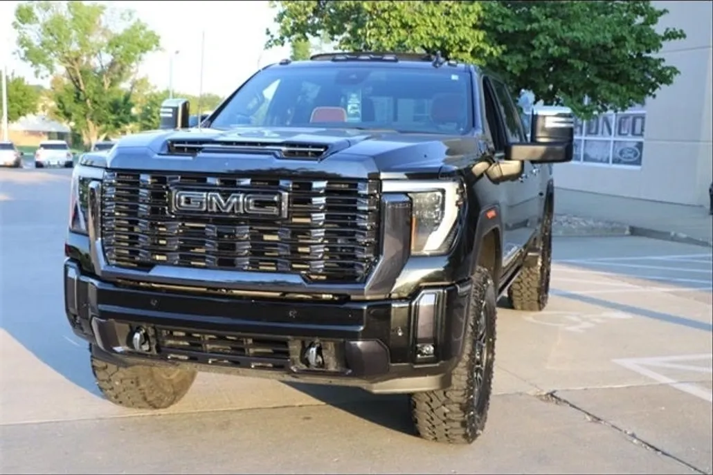 2024 Gmc Sierra HD Denali Ultimate photo 1