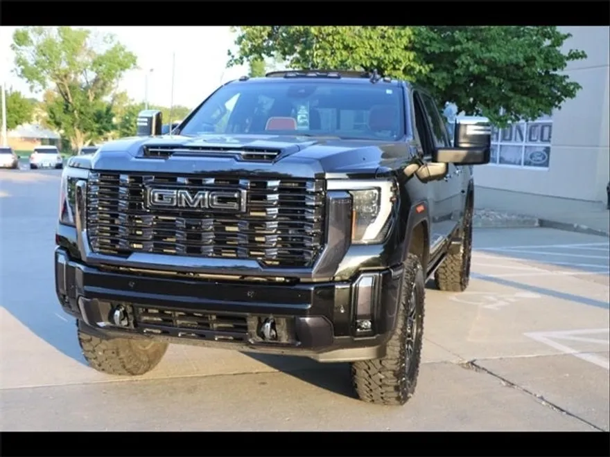 2024 Gmc Sierra HD Denali Ultimate photo 1
