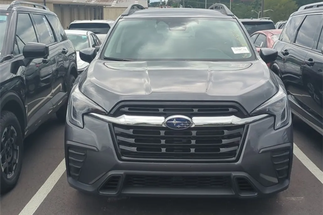 2024 Subaru Ascent Premium photo 1