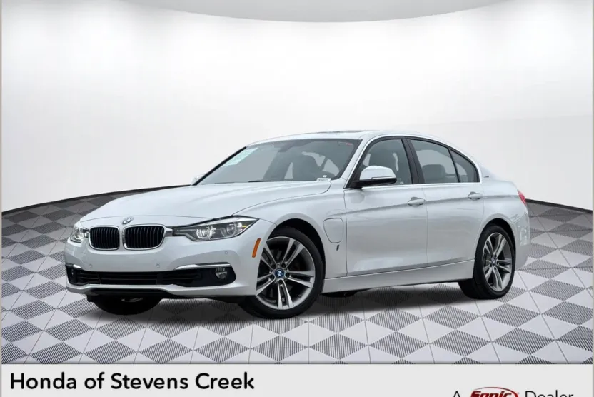 2017 Bmw 330e 3-Series photo 1