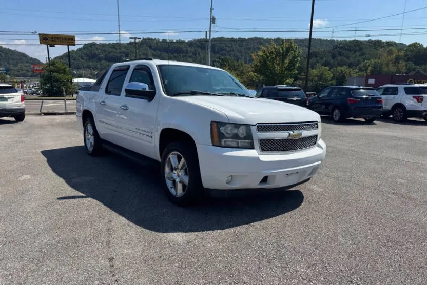 2009 Chevrolet Avalanche LTZ photo 1