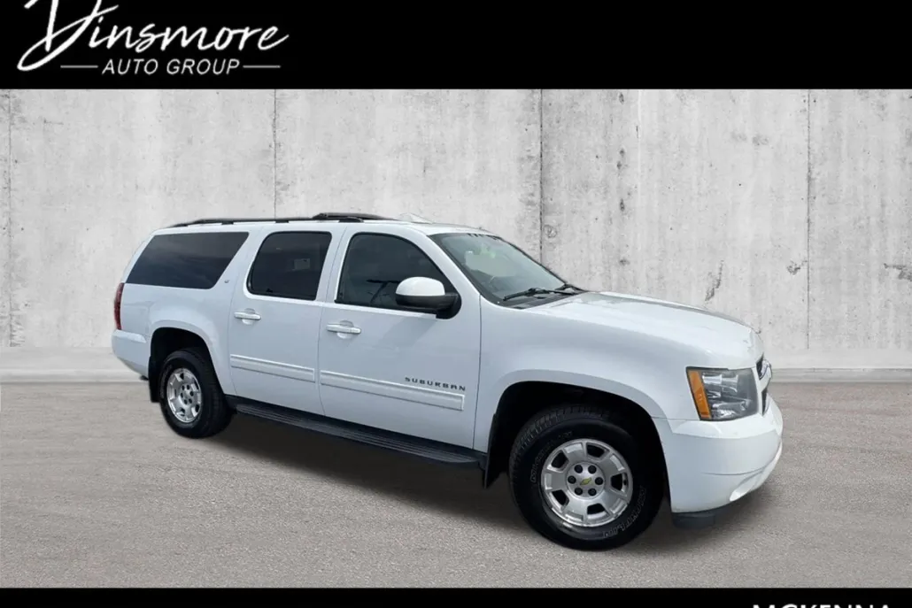 2012 Chevrolet Suburban LT photo 1