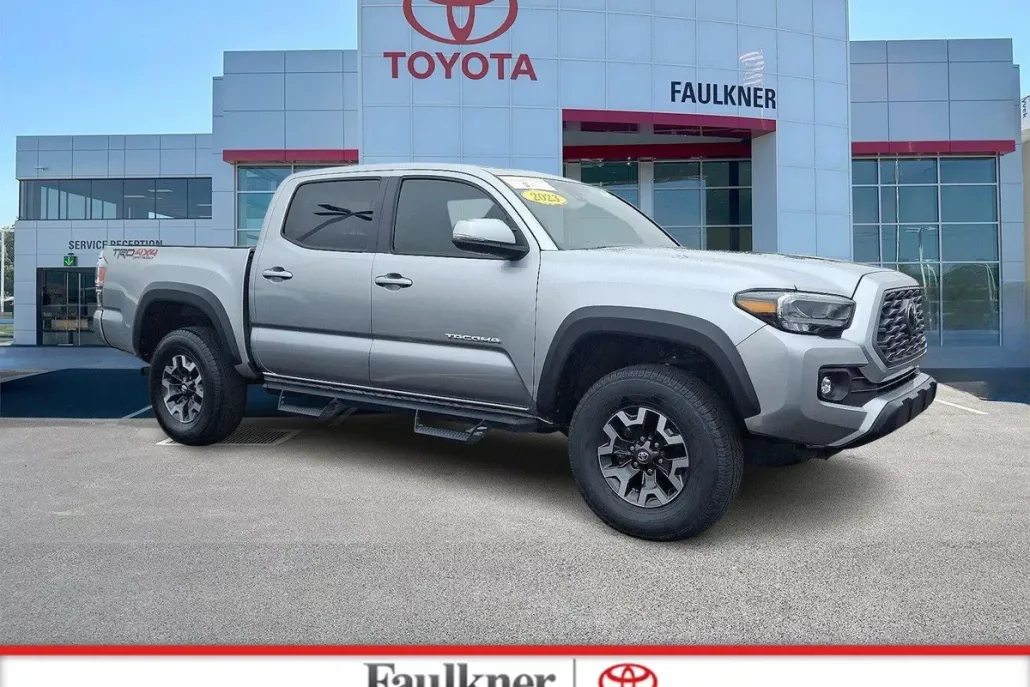 2023 Toyota Tacoma TRD photo 1