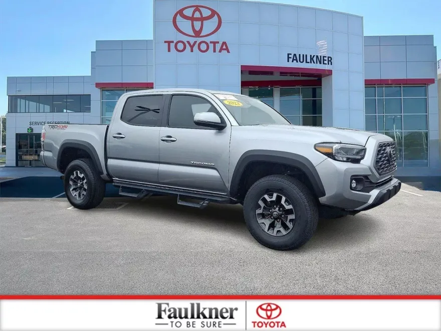 2023 Toyota Tacoma TRD photo 1