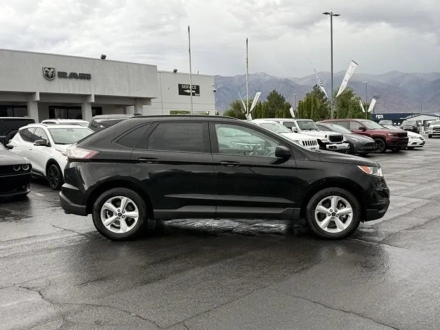 2018 Ford Edge SE photo 1