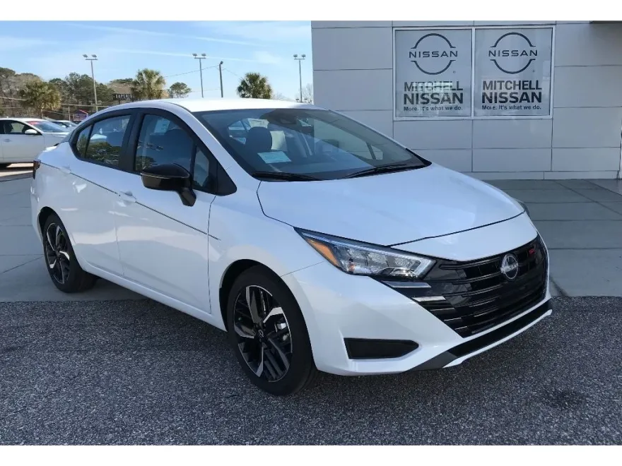 2025 Nissan Versa SR photo 1