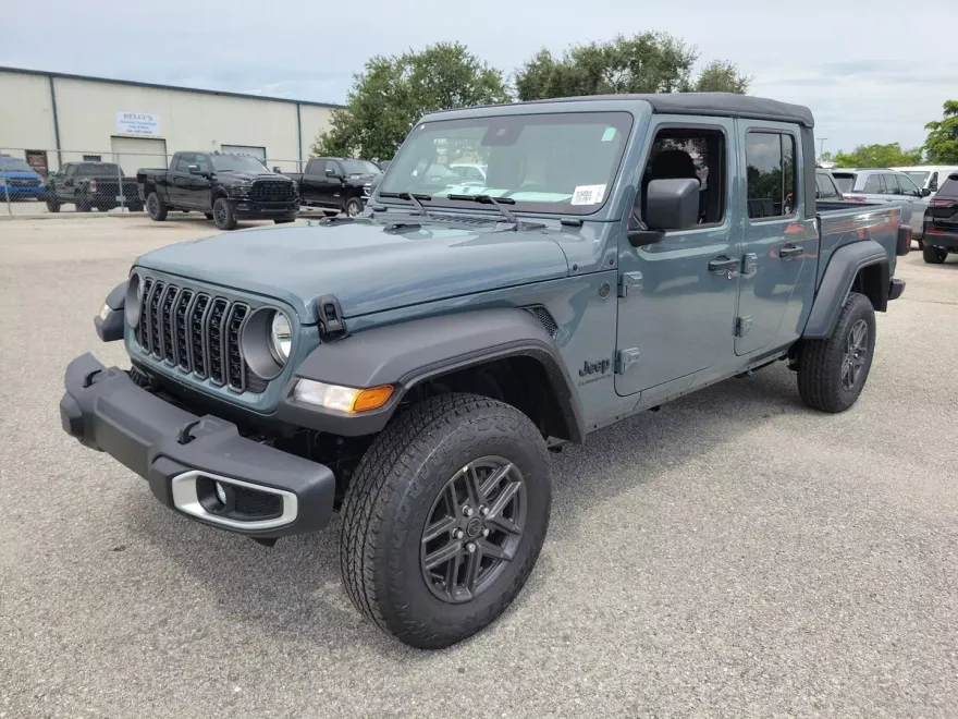 2025 Jeep Gladiator Sport S photo 1