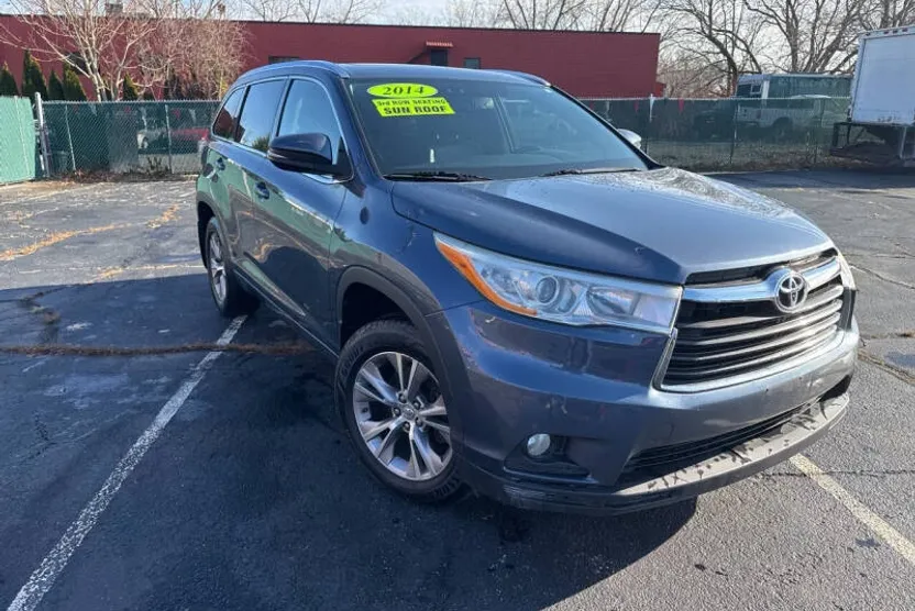 2014 Toyota Highlander XLE photo 1