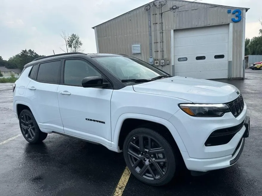2025 Jeep Compass Limited photo 1