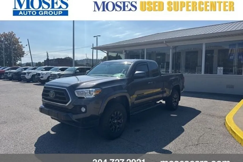 2022 Toyota Tacoma SR photo 1