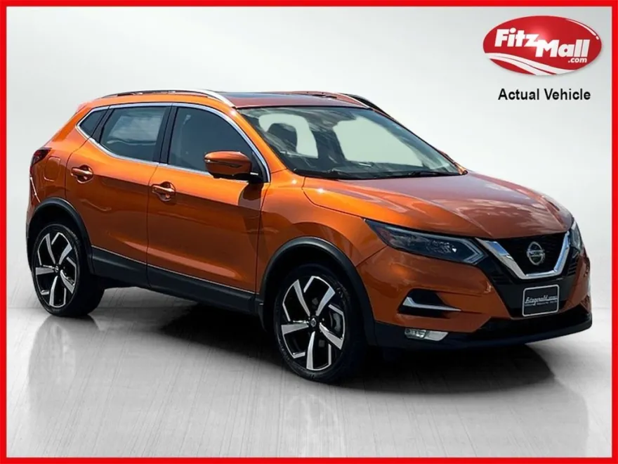 2022 Nissan Rogue Sport SL photo 1