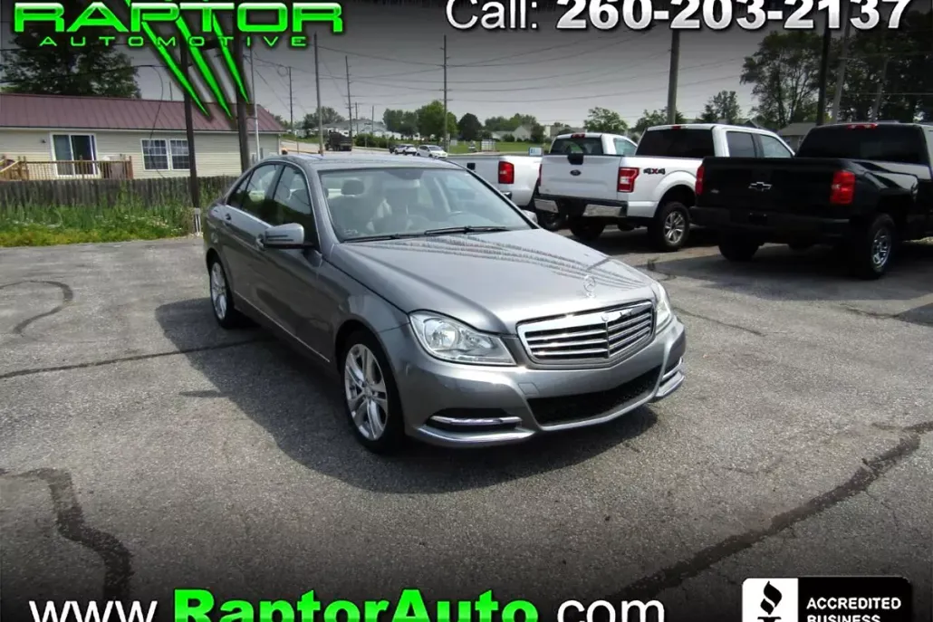2012 Mercedes Benz C 300 4MATIC Luxury photo 1