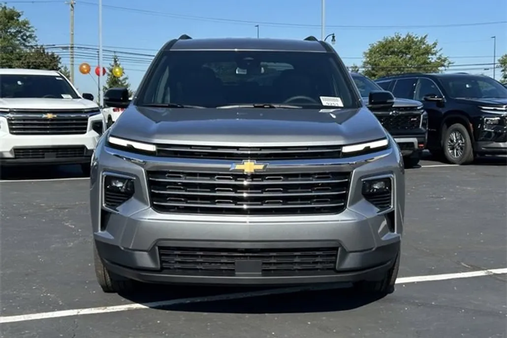 2026 Chevrolet Traverse photo 1