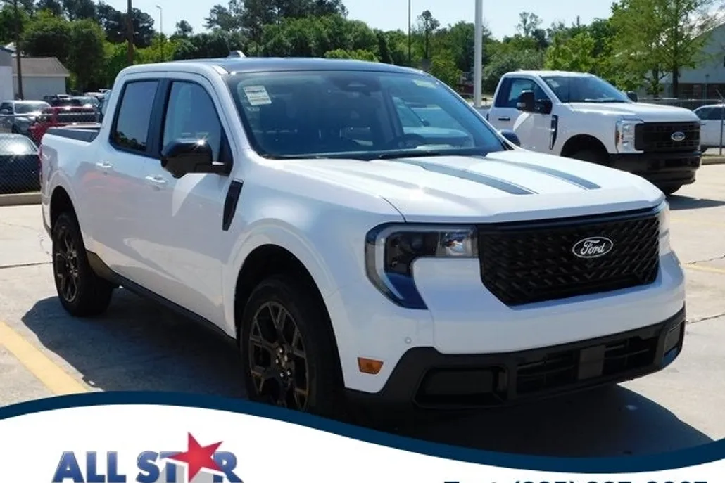2025 Ford Maverick Lariat photo 1