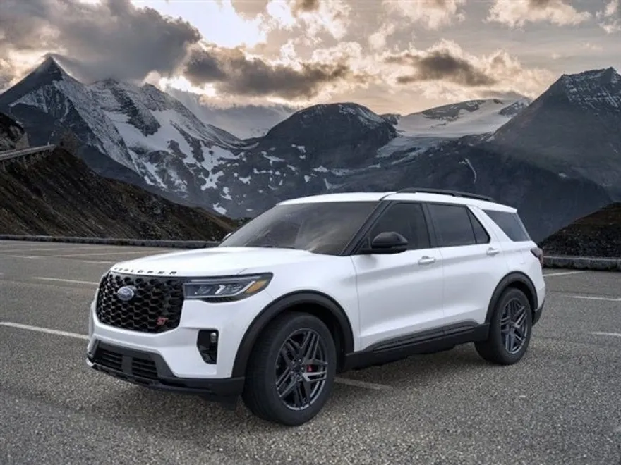2025 Ford Explorer ST photo 1