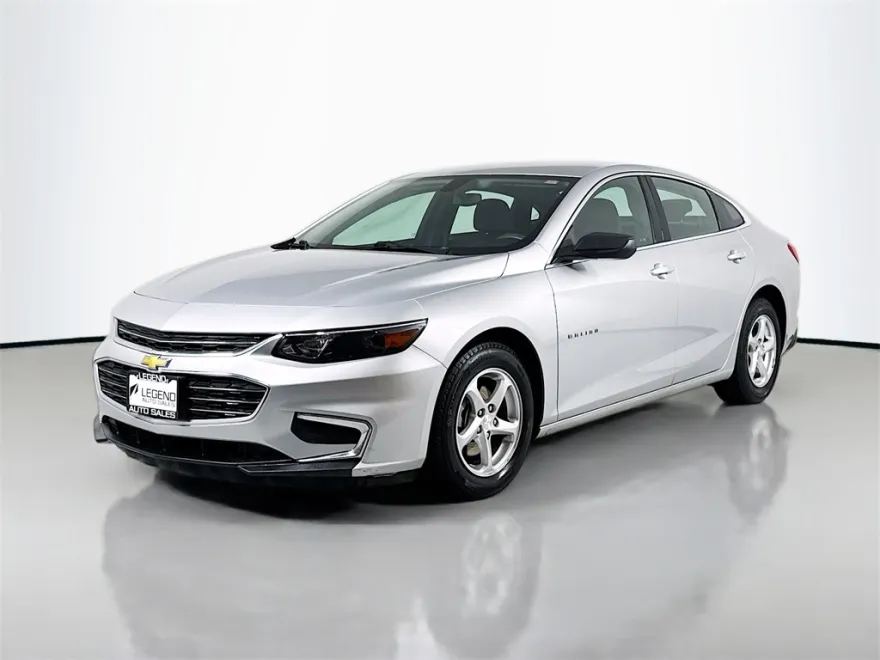 2018 Chevrolet Malibu LS photo 1