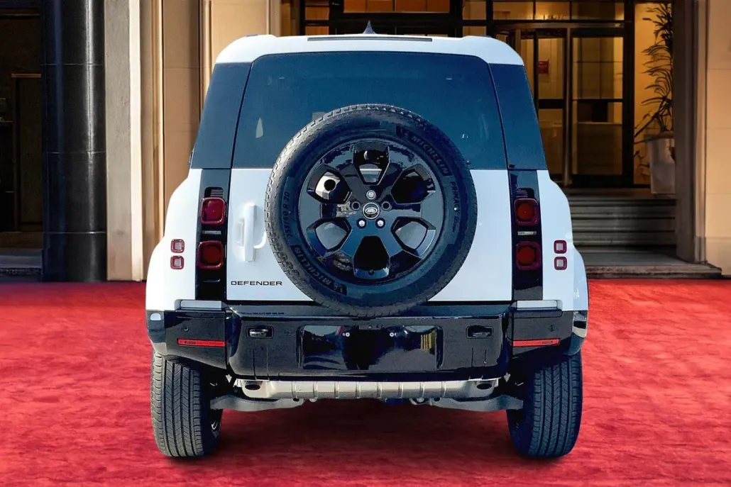2025 Land Rover Defender 90 X-Dynamic SE photo 1