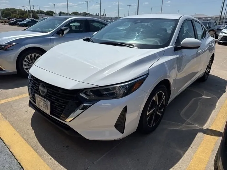 2024 Nissan Sentra SV photo 1