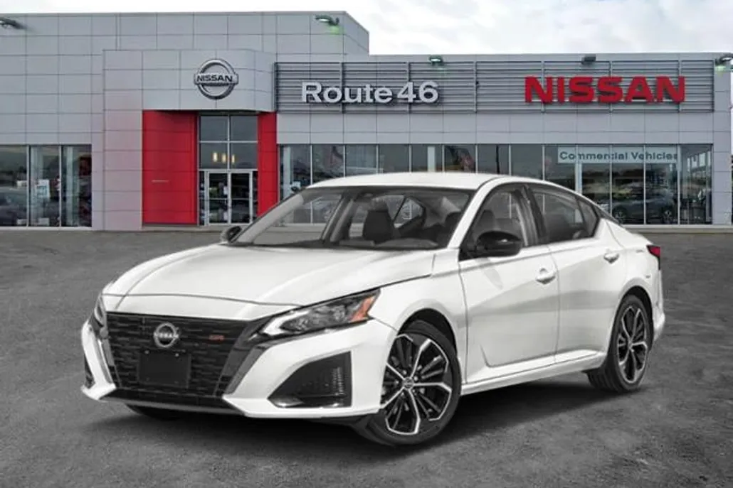 2025 Nissan Altima SR photo 1