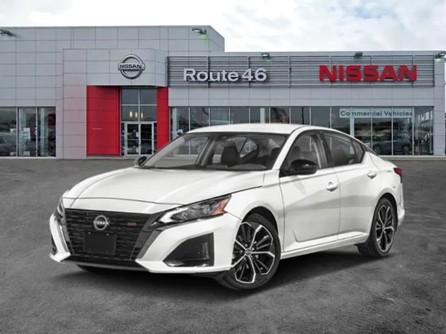 2025 Nissan Altima SR photo 1