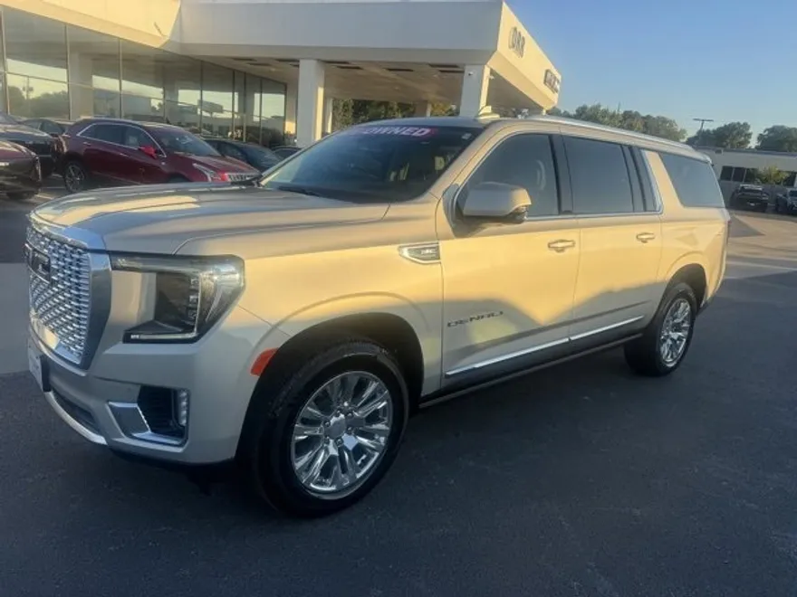 2023 Gmc Yukon XL Denali photo 1
