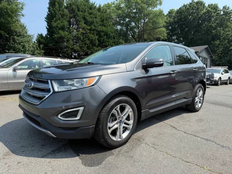 2018 Ford Edge Titanium photo 1