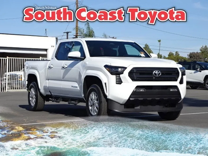 2025 Toyota Tacoma SR5 photo 1