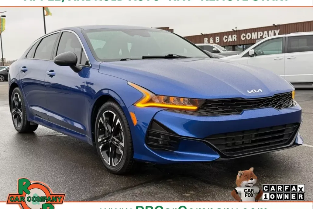 2023 Kia K5 GT-Line photo 1