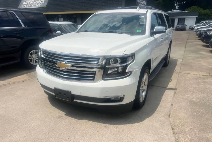 2015 Chevrolet Suburban LTZ photo 1