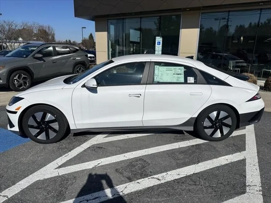 2023 Hyundai Ioniq 6 SE photo 1